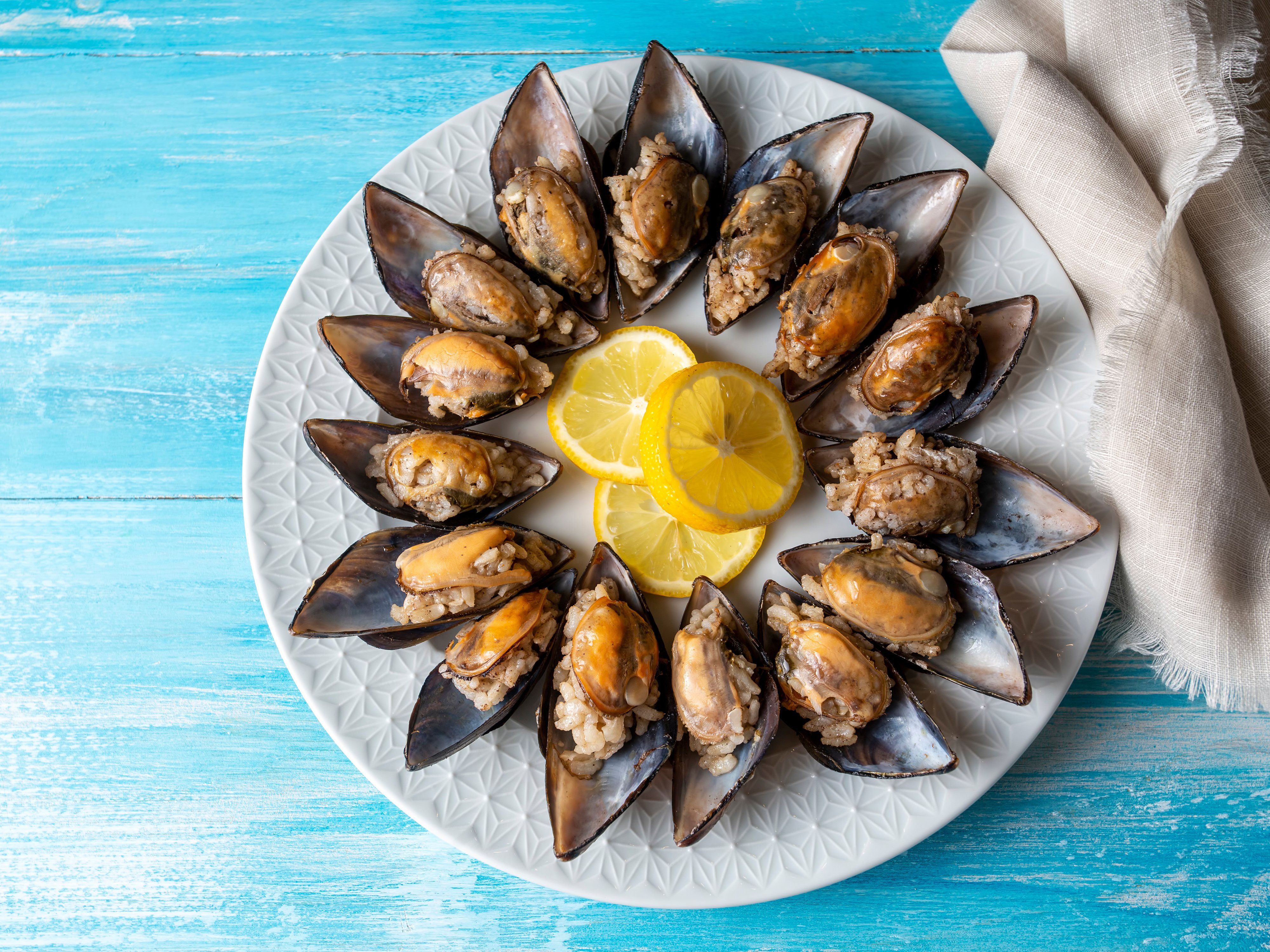 MİDYE  PORSİYON 20 TANE