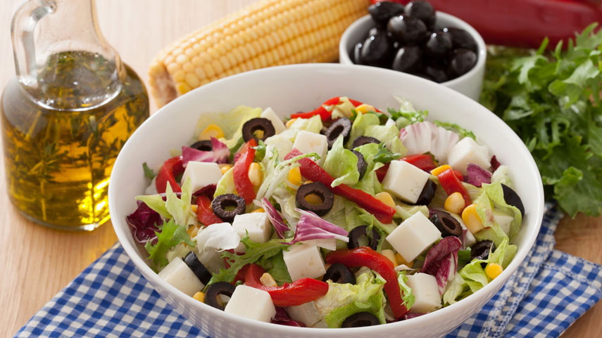 PEYNİRLİ SALATA