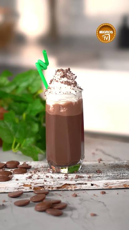 ÇİKOLATALI MİLKSHAKE